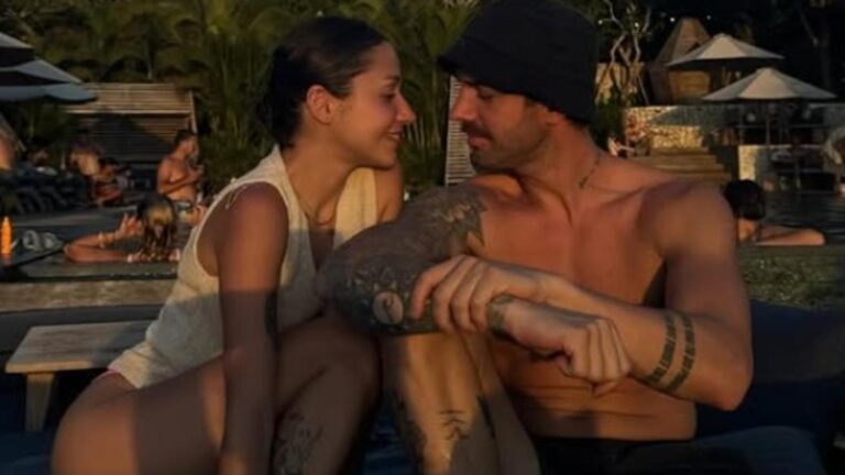 Zeynep Bastık ile Serkay Tütüncü evlendi! Gelinliği tam not aldı